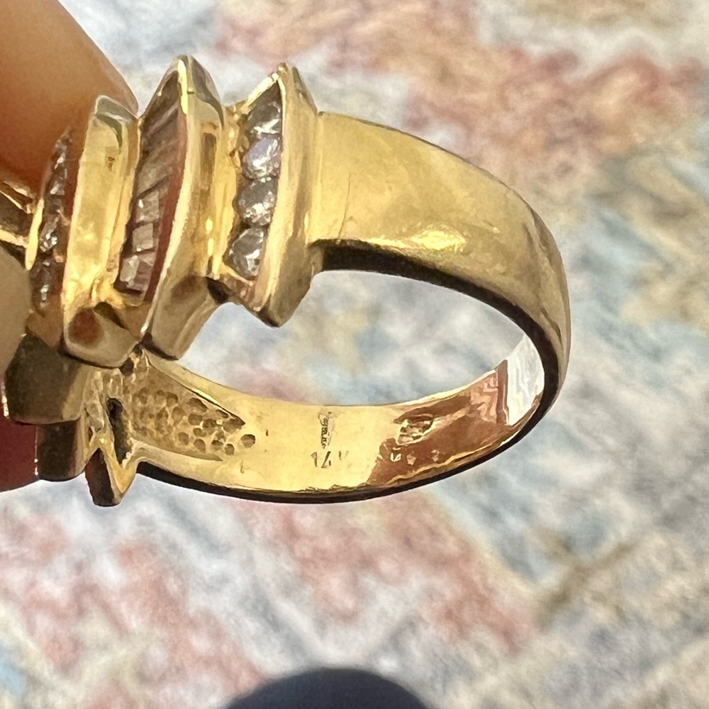 Yellow gold diamonds ring with 3 tears on each side. Diamond 1.50 ctw Bow - Picture 3 of 17